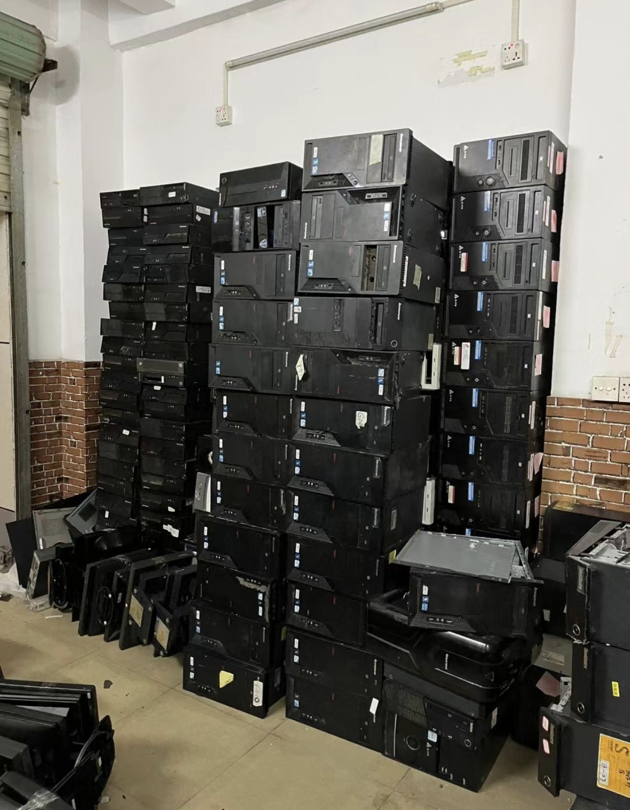 深圳回收惠普臺式電腦，東芝筆記本處理啦(圖1)