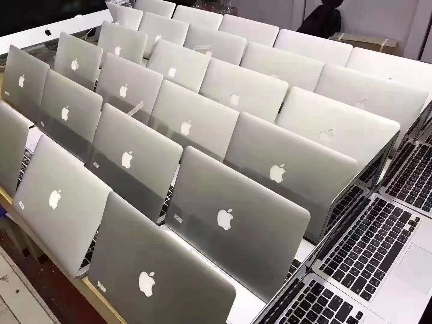 廣州閑置顯示器、服務器別扔!六喜高價回收快速變現(圖4) 廣州閑置顯示器、服務器別扔!六喜高價回收快速變現(圖4)