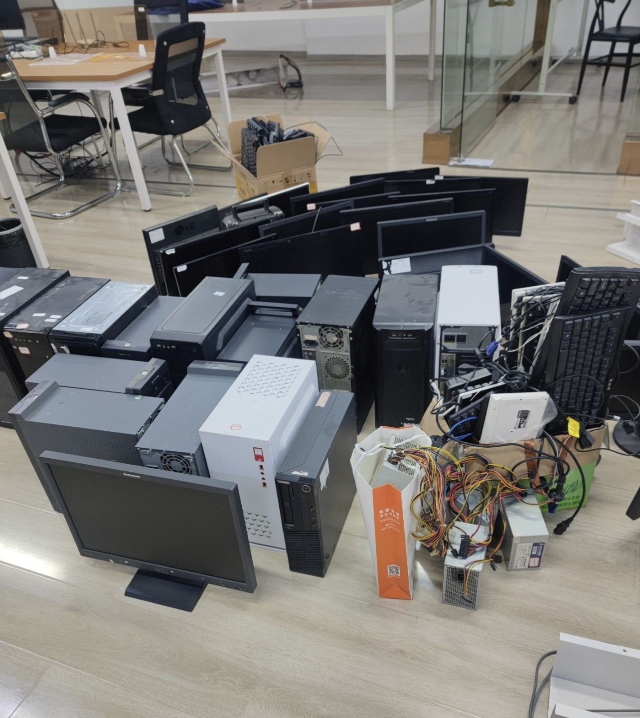 東莞電腦回收行業(yè),這家公司有何創(chuàng)新?(圖4) 東莞電腦回收行業(yè),這家公司有何創(chuàng)新?(圖4)