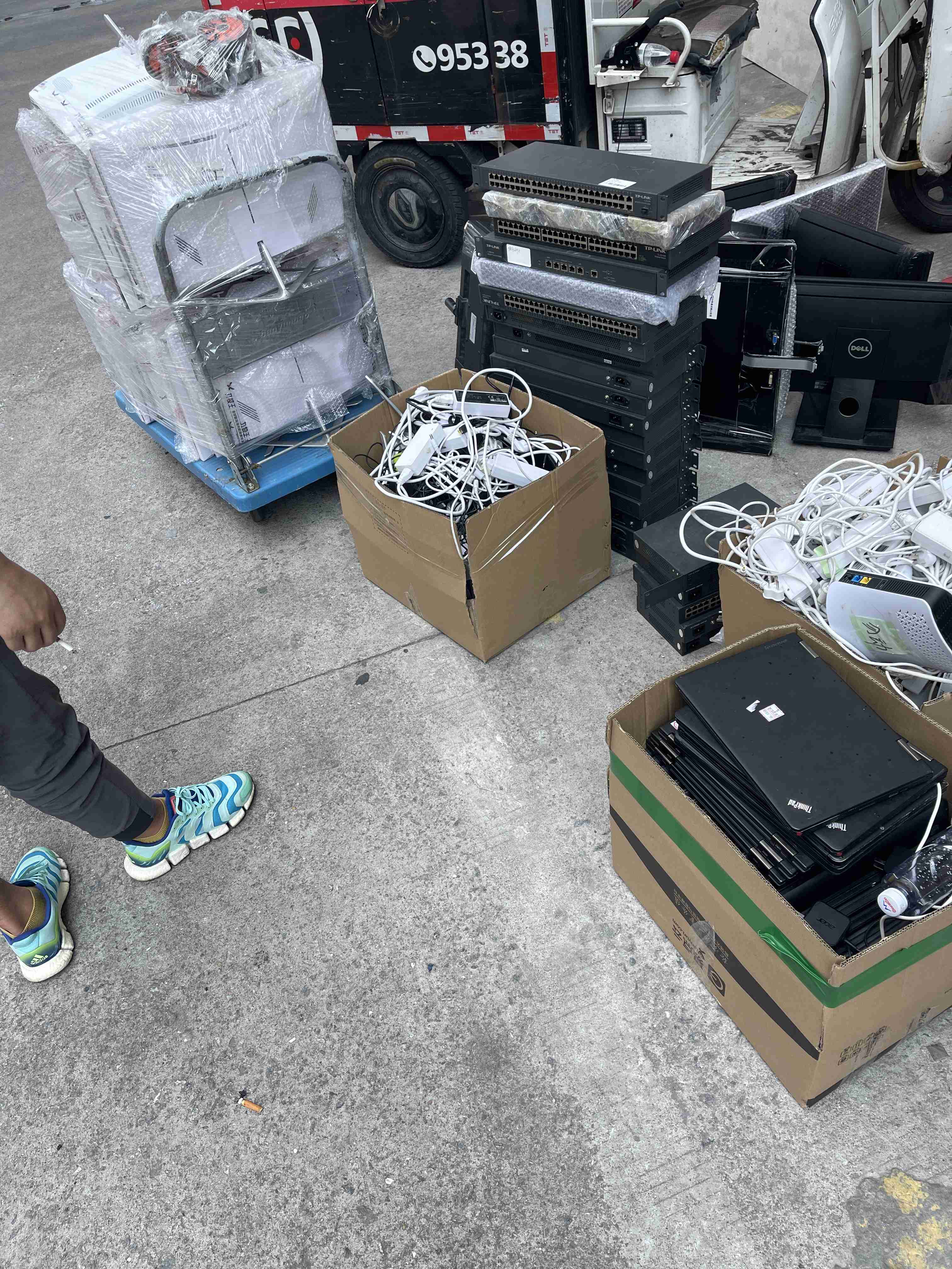 廣州越秀區辦公服務器回收福利!六喜1小時上門估價簽合同(圖3) 廣州越秀區辦公服務器回收福利!六喜1小時上門估價簽合同(圖3)