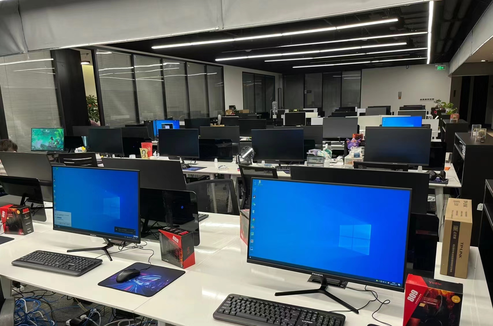 本地上門回收二手電腦 平板手機家具等辦公設備(圖7) 本地上門回收二手電腦 平板手機家具等辦公設備(圖7)