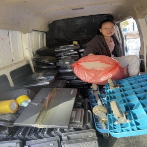 深圳回收機房舊設(shè)備，機房整套設(shè)備處理啦