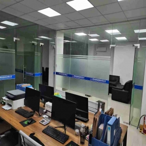 深圳回收機房舊設(shè)備，機房整套設(shè)備回收